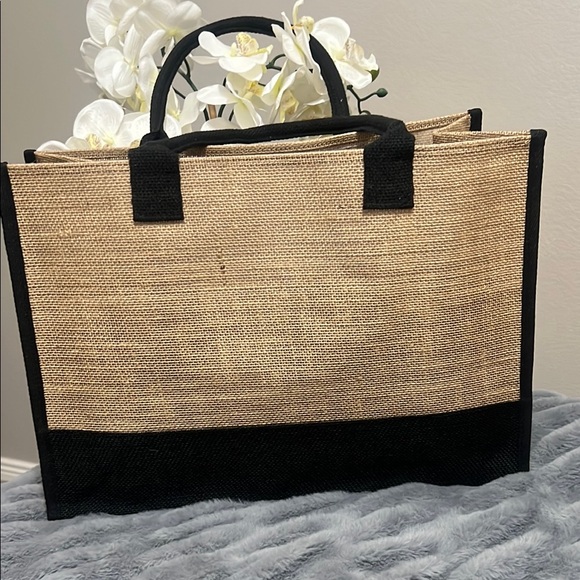 Black and Cream Tote Bag with 'BEACH PLEASE' NWT - Picture 3 of 6